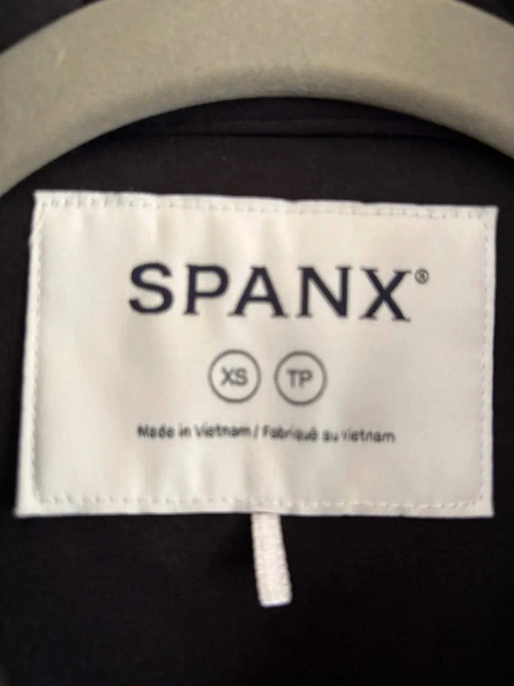 SPANX Black Quilted Belted Shawl-Collar Puffer Coat - Picture 3 of 3